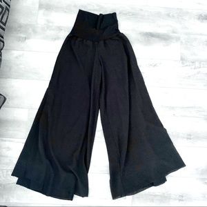 Wideleg black pants